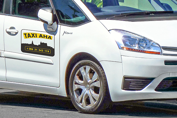 Taxi-AHA Picasso logotip