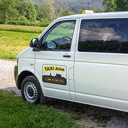 Taxi-AHA Volkswagen transporter